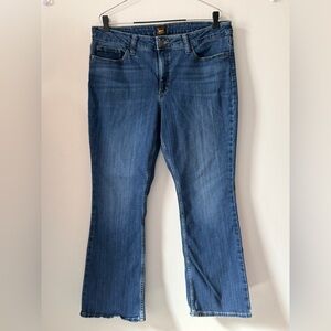 Lee Women's Boot Cut Jeans in Medium Blue Wash